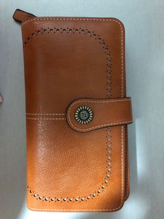 Cartera de mano marrón