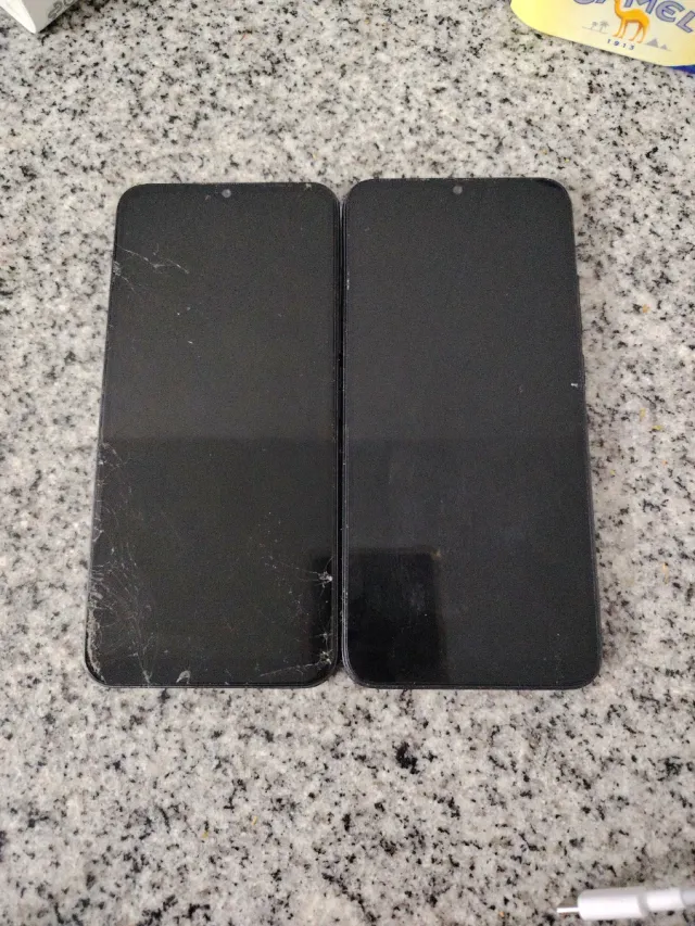 2 Móviles Negros para Reparar