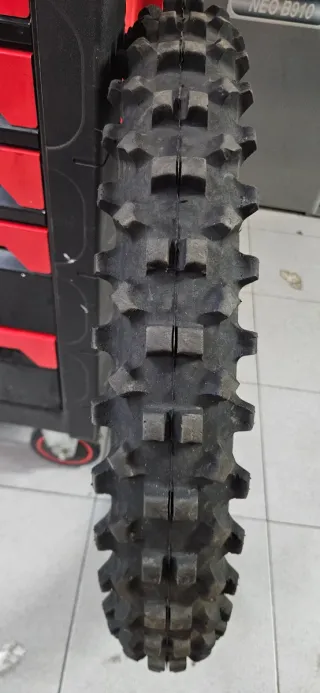 Neumático Mitas 90/100 R21 equivalente 90/90r21