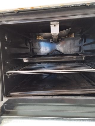 Cocina con 4 fogones 