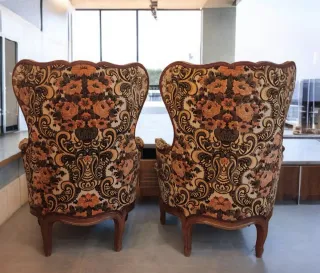2 SILLONES OREJEROS JACINTO USAN 