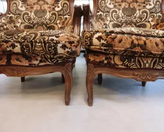2 SILLONES OREJEROS JACINTO USAN 