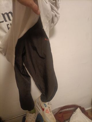 9.00€ Camiseta Real Madrid 
50 ,00€ -Nike Air Max.