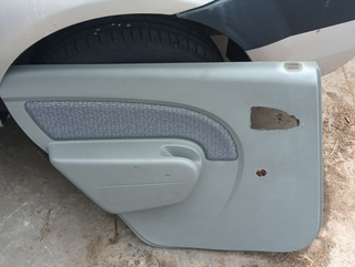 GUARNECIDO PUERTA TRASERA IZQUIERDA DACIA LOGAN L