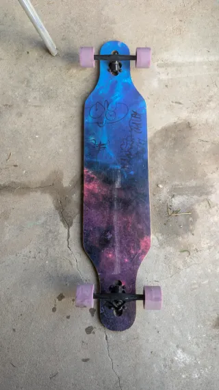 Longboard Monopatin 
