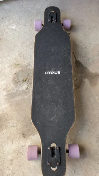 Longboard Monopatin 
