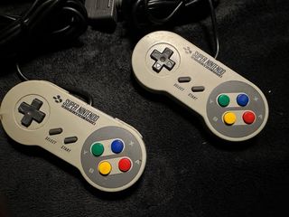 Super Nintendo 1992 PAL ESP + Juego y 2 mandos