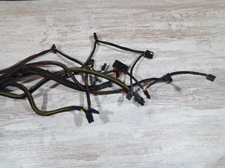 Fuente Corsair VS550 (550W)