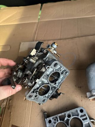 Carburador Renault 5 y colector admisión