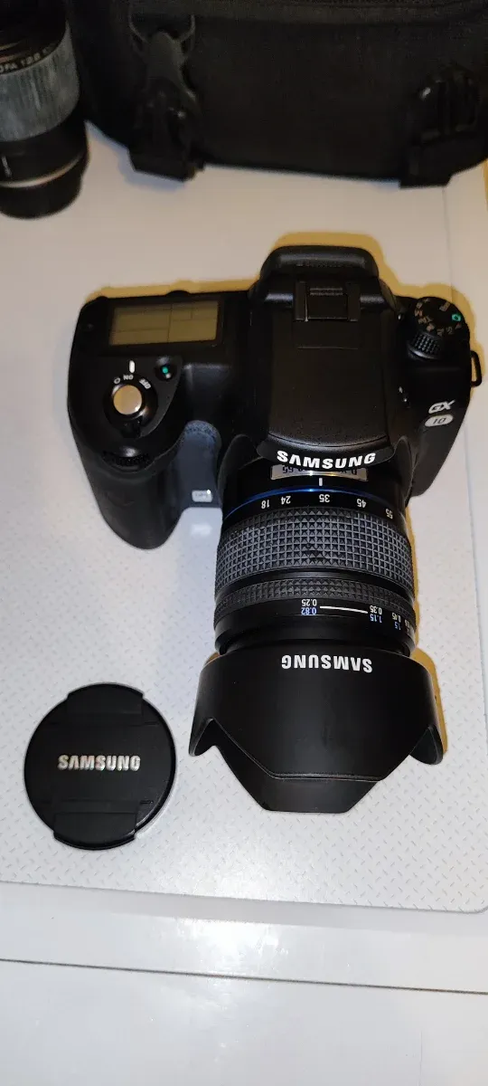Cámara Samsung GX-10 + Lentes y Accesorios