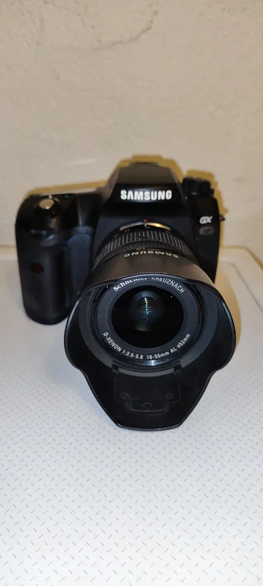 Cámara Samsung GX-10 + Lentes y Accesorios