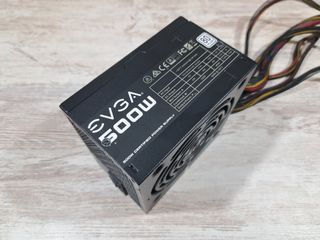 Fuente EVGA W1 500 (500W)