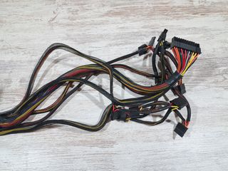 Fuente EVGA W1 500 (500W)