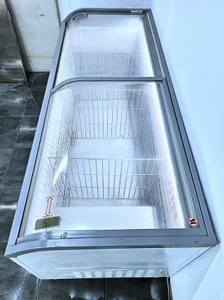 Congelador isla marca AHT compresor inverter