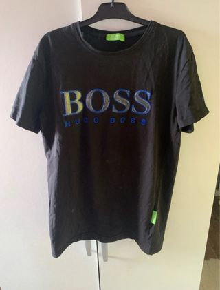Camiseta BOSS Negra Logo Bordado