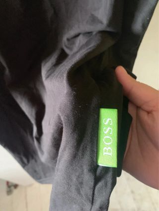 Camiseta BOSS Negra Logo Bordado