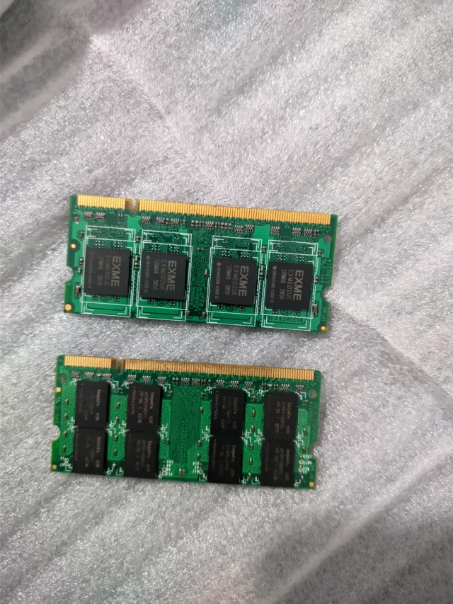 2x Memórias RAM DDR2 ExtremeMemory 1GB + 2GB