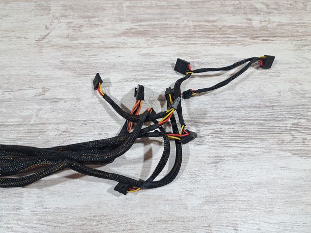 Fuente Iggual Real500 (500W)
