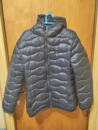 Blauer XXL, plumas.