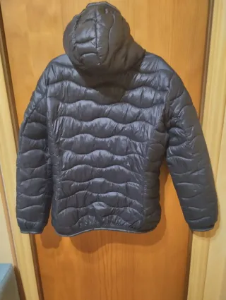 Blauer XXL, plumas.