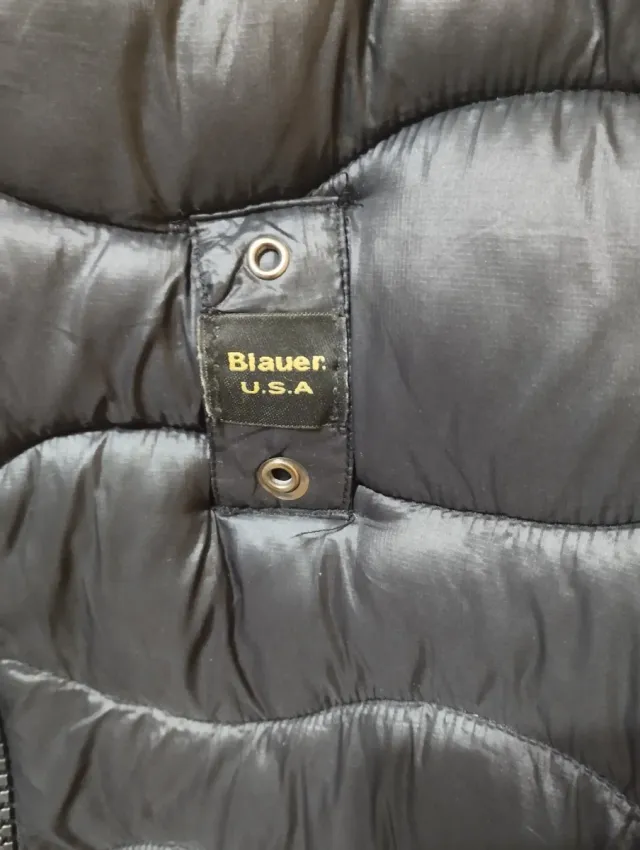 Blauer XXL, plumas.