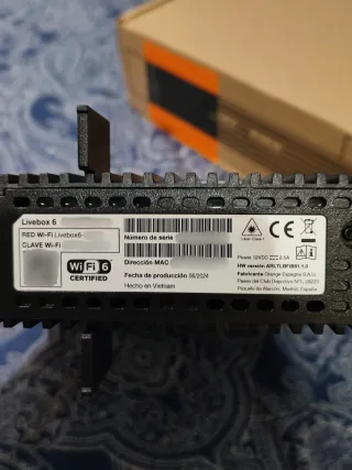 Router livebox 6 con ONT.