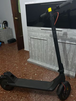 Patinete Xiaomi 4 Lite con cargador