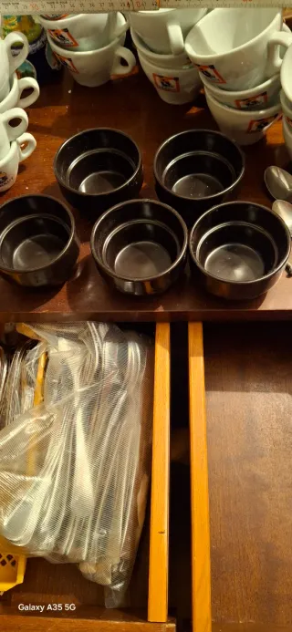 5 coppette e 2 vasetti