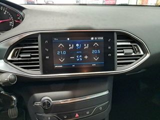 Peugeot 308 5P Style BlueHDi 100 S&S 6 Vel. MAN