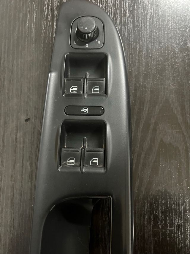 Panel Mando Elevalunas Passat B6 R Line