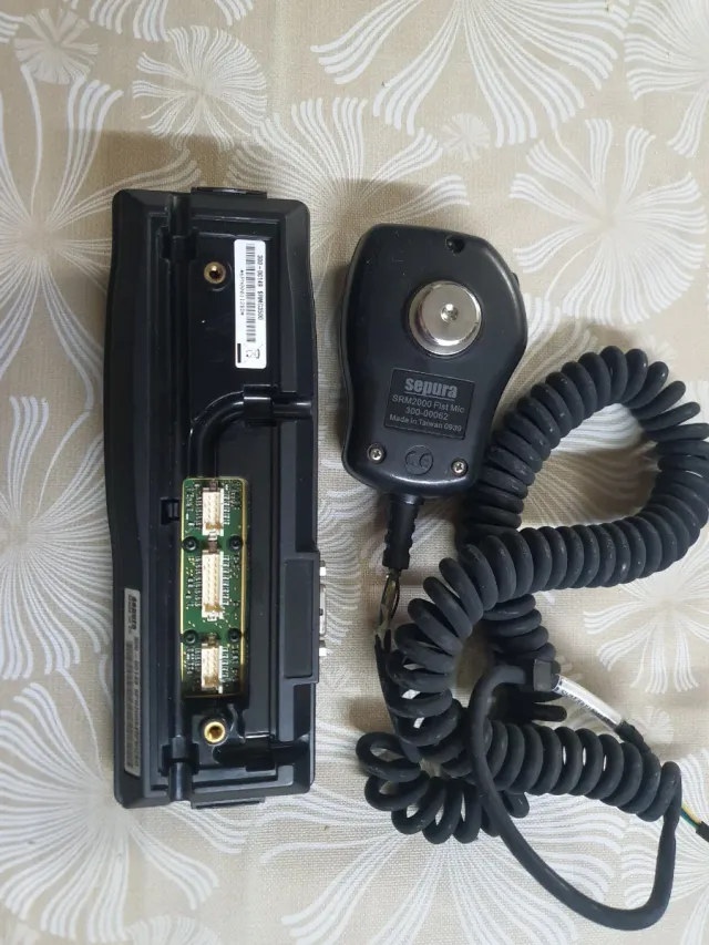 Frontal e microm de radio sepura