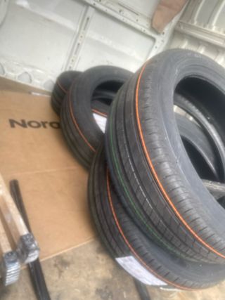 Neumáticos Goodyear 235/50R19 103V