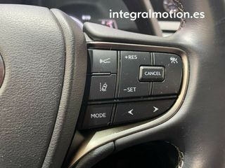 Lexus UX 2.0 250h Business