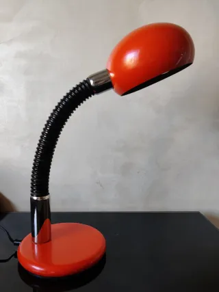 Lampada da tavolo arancione vintage