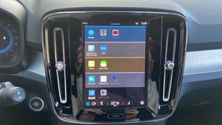 VOLVO XC40 2.0 B3 PLUS DARK AUTO 5P