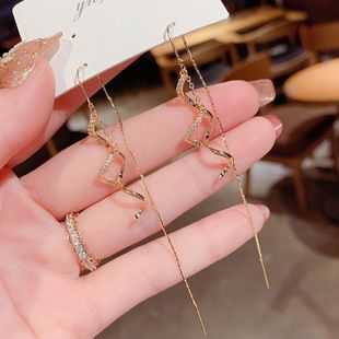 Pendientes dorados con circonitas