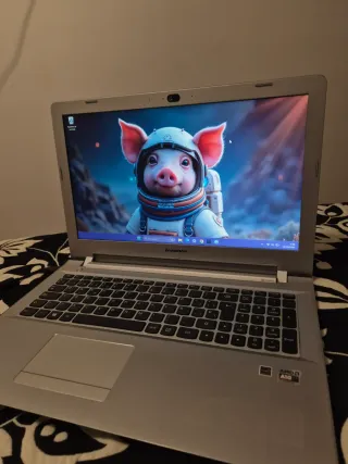 Portátil Lenovo AMD A10 ,16gb,SSD500gb,15.6",w11