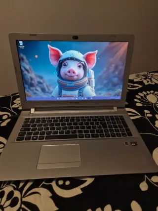 Portátil Lenovo AMD A10 ,16gb,SSD500gb,15.6",w11