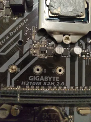 Placa Gigabyte H310M S2H 2.0 + Intel I5 9400F 