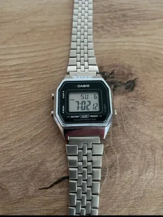 Reloj Casio Plata y Negro