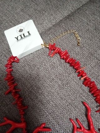 Collana YILI corallo rosso e oro
