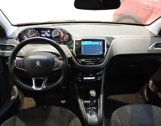 Peugeot 208 1.2 PureTech S&S Tech Edition 110
