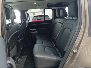 Land Rover Defender 2.0 Si4 404 SE 110 Auto 4WD PHEV