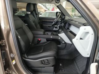 Land Rover Defender 2.0 Si4 404 SE 110 Auto 4WD PHEV