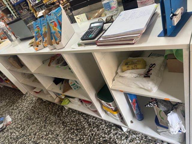 Mostrador Tienda con mucho departamentos