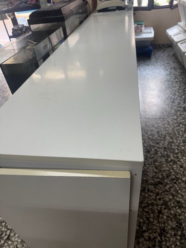 Mostrador Tienda con mucho departamentos