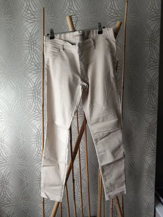 Pantalón beige mujer talla L