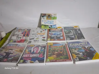 Wii + Lote de 9 Videojuegos FIFA, Monopoly, Just