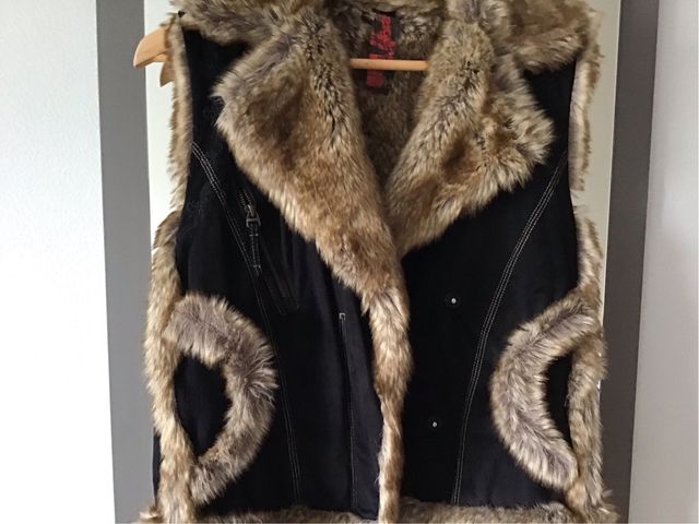 Chaleco Desigual pelo