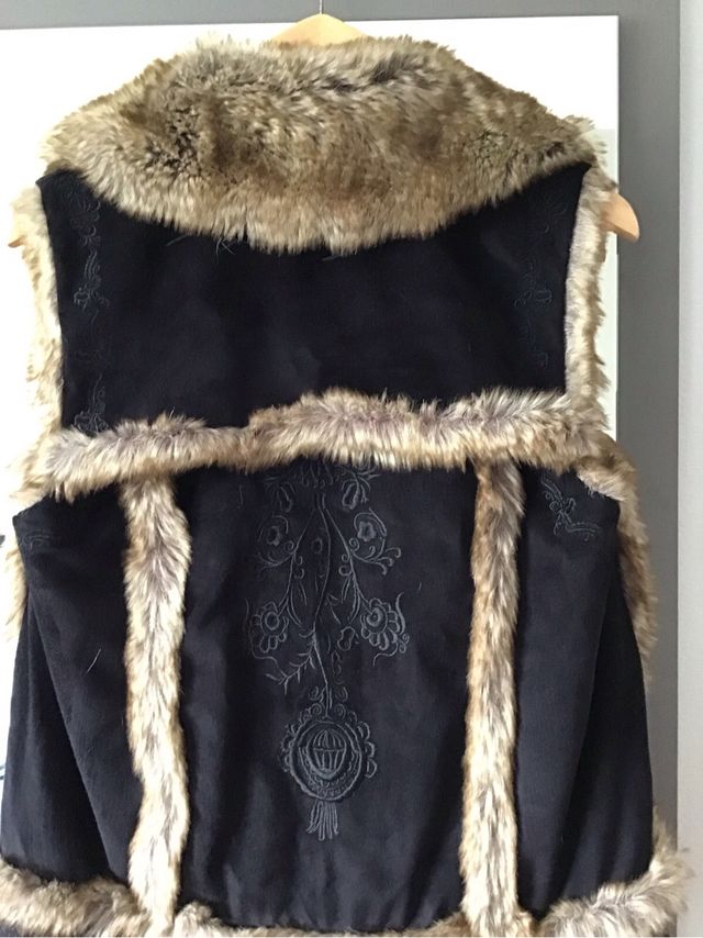 Chaleco Desigual pelo